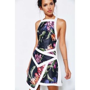 Cameo Fire Start Floral Dress
